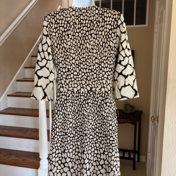 NWT St John Knit Shimmery Gold Animal Print Dress Rhinestone Buttons 4 New $1495 - Picture 6 of 7